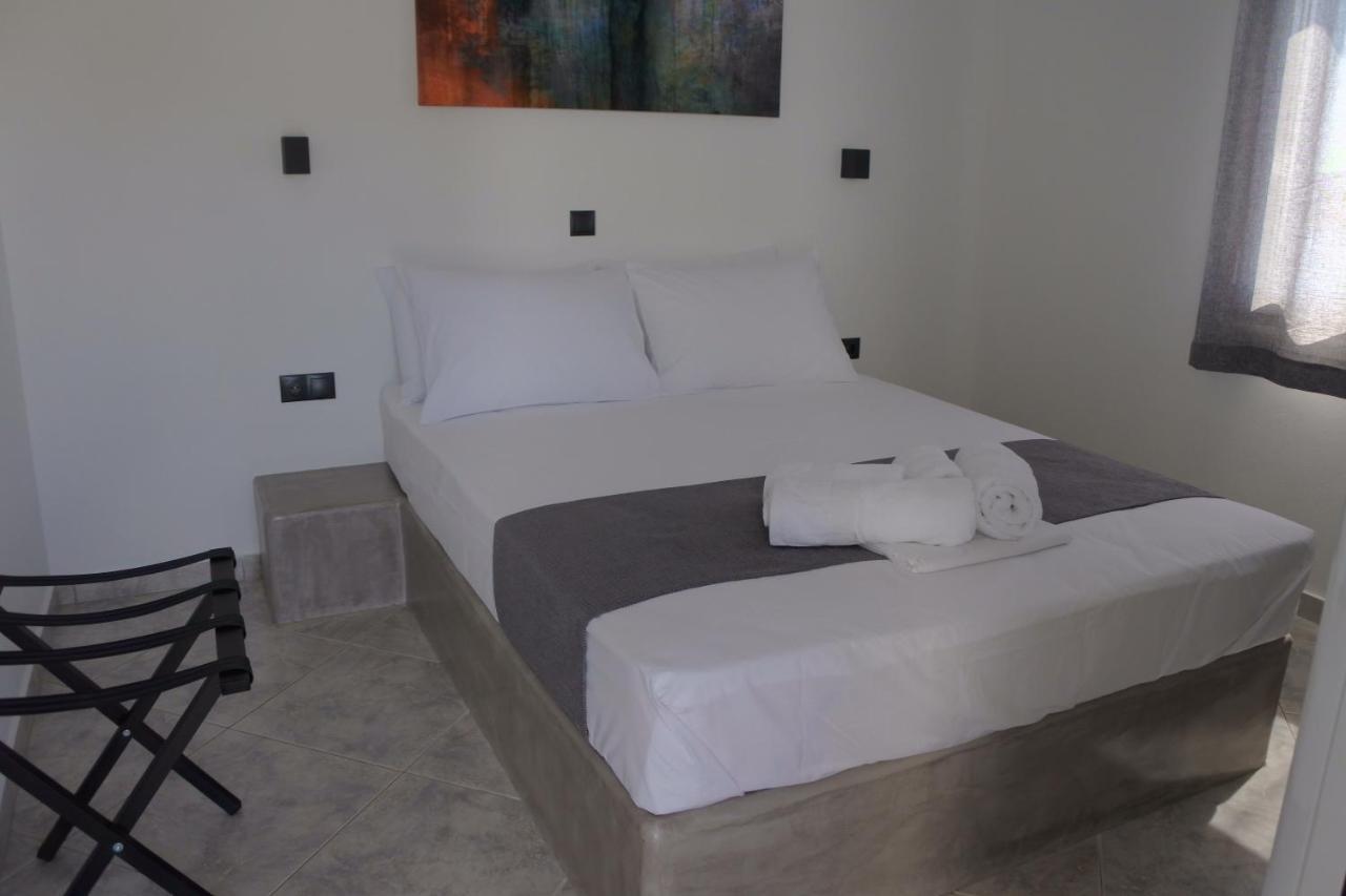 Petteo Serifos Livadakia Buitenkant foto